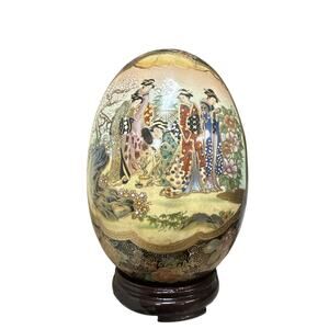 Vintage Chinoiserie Asian Cloisonne Ceramic Egg Floral Geisha 8  Wood Base